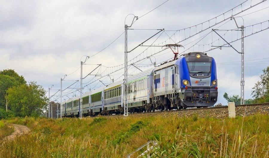 PKP IC tłumaczy podwyżki. Miliard zł więcej za prąd PKP IC tłumaczy podwyżki. Miliard zł więcej za prąd