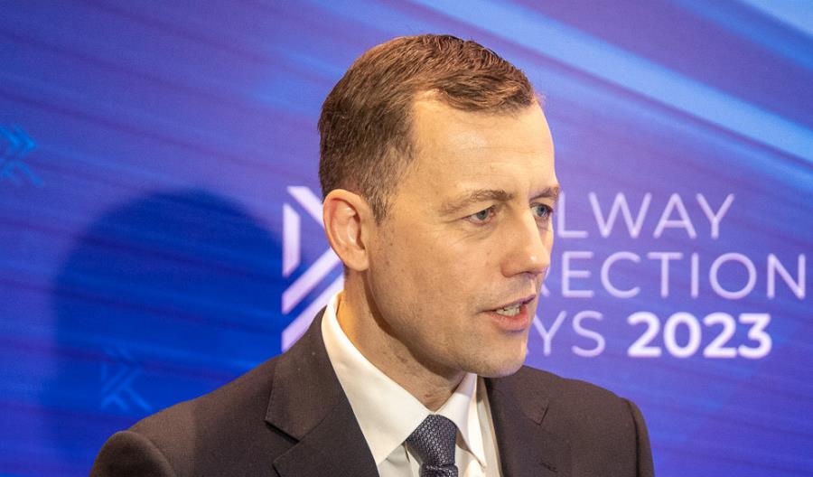 Mikołaj Wild: KDP to nie tylko kolej do lotniska, zyskają regiony Mikołaj Wild: KDP to nie tylko kolej do lotniska, zyskają regiony