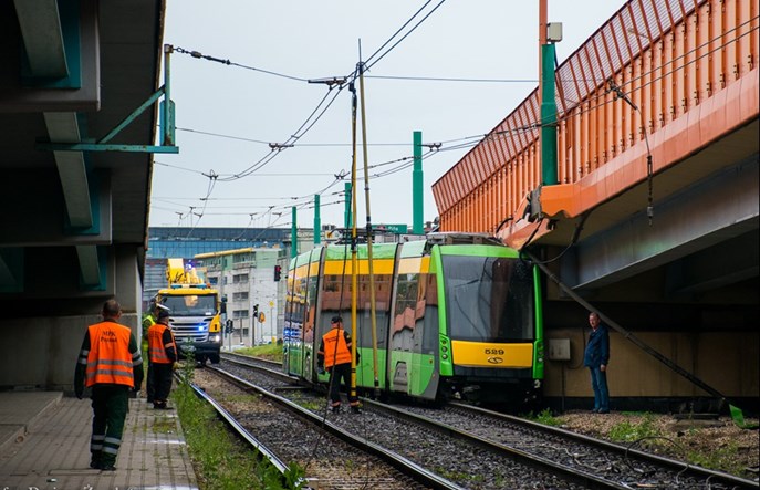 Poznań. Dlaczego Tramino dwukrotnie uderzyły w wiadukt na Górczynie?