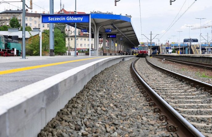 Po interwencji marszałka będzie dodatkowy pociąg Gryfino − Szczecin