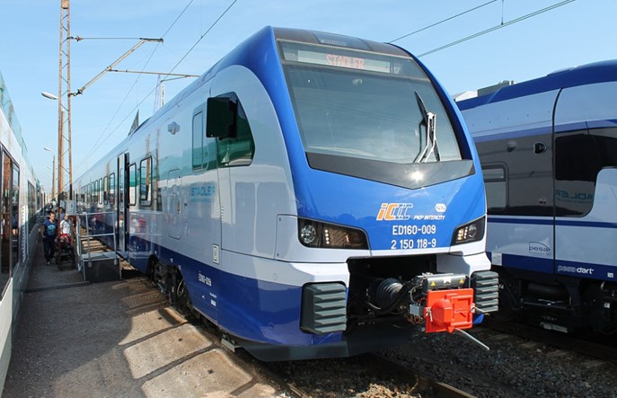 Zmierzch Infopasażera? PKP Intercity: Koncentrujemy się na sprzedaży biletów 
