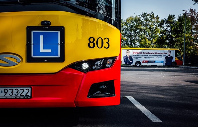 Warszawscy kierowcy MZA skarżą się przed Ratuszem na warunki pracy