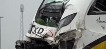 Poważny wypadek w Rawiczu. Ciężarówka na drodze pociągu KD [film]