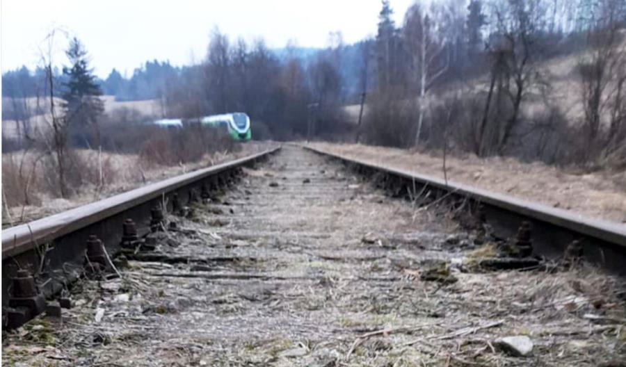 Rok temu wykoleił się pociąg z uchodźcami. Są ustalenia komisji Rok temu wykoleił się pociąg z uchodźcami. Są ustalenia komisji