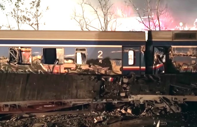Strajki i protesty w Atenach po katastrofie kolejowej w Grecji. Ofiar może być więcej 
