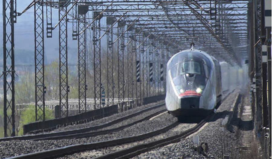Pociągiem Łódź - Wrocław w godzinę. CPK podpisuje duże umowy projektowe na Ygreka