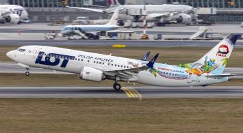 PLL LOT. Boeing 737 MAX nowym logojetem (zdjęcia)