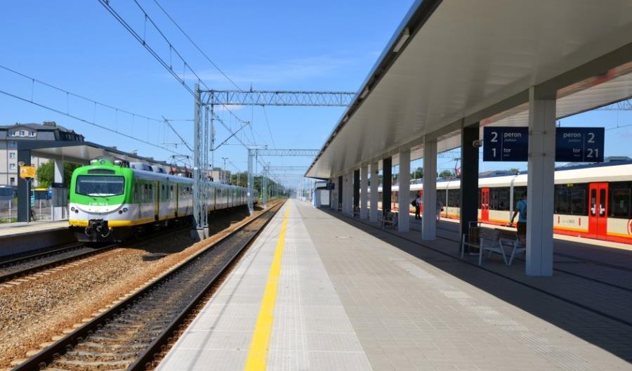 Znów opóźnienia na Warszawskim Węźle. Pęknięta szyna Znów opóźnienia na Warszawskim Węźle. Pęknięta szyna