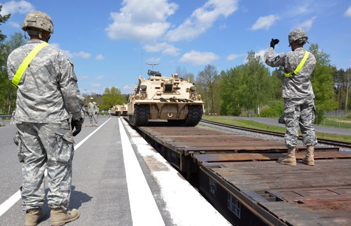 PKP PLK: Rampy dla Abramsów powstaną przy 13 stacjach