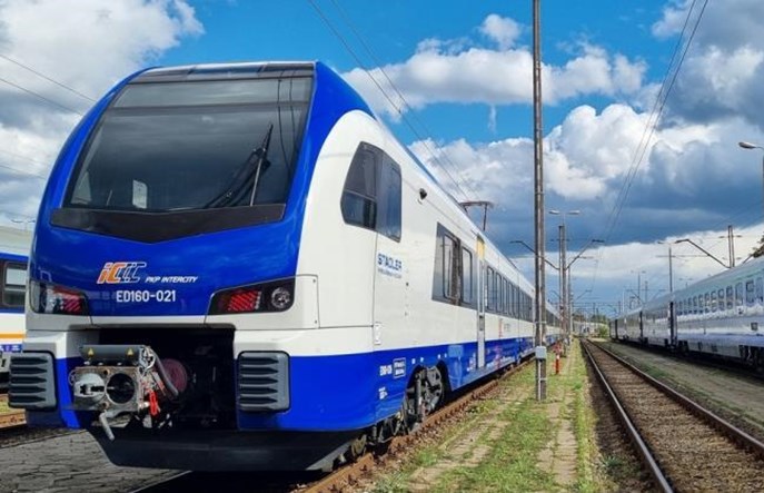 W PKP Intercity jeżdżą trzy nowe Flirty. Kiedy następne?