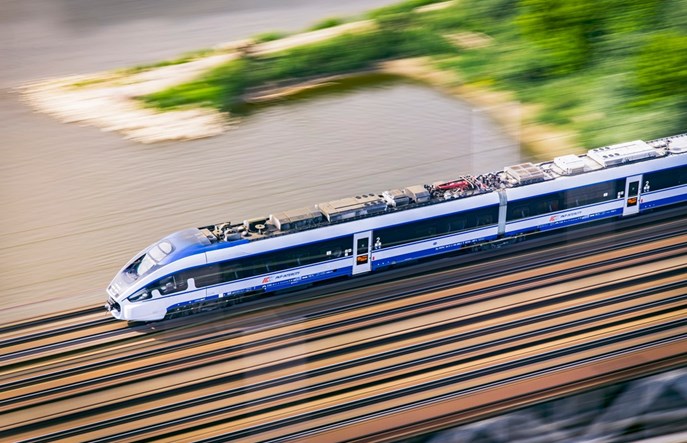 Podróżni kupią bilety PKP Intercity przez wideomaty