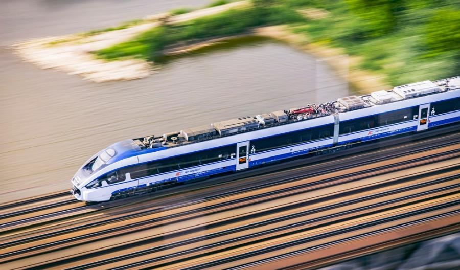 Podróżni kupią bilety PKP Intercity przez wideomaty Podróżni kupią bilety PKP Intercity przez wideomaty