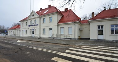 Dworzec we Władysławowie otwarty dla podróżnych [zdjęcia] 