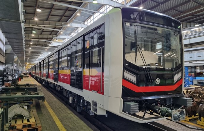 Co z dodatkowymi Skodami? Producent chce więcej pieniędzy, a Metro – czasu