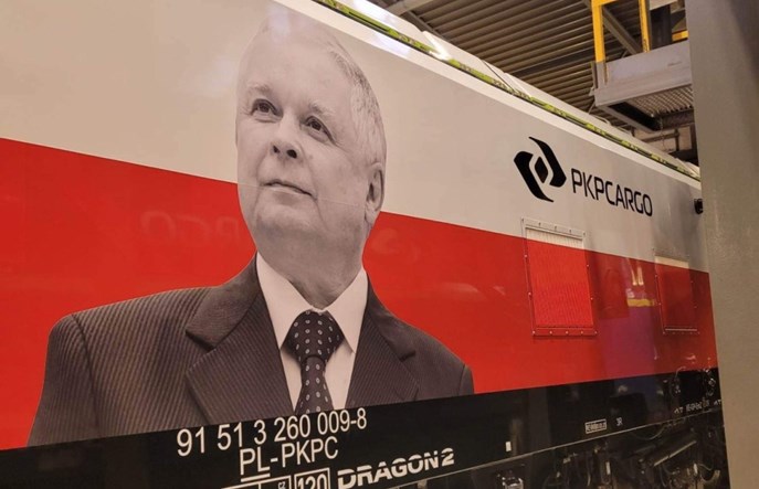 Wizerunek Lecha Kaczyńskiego na lokomotywie PKP Cargo