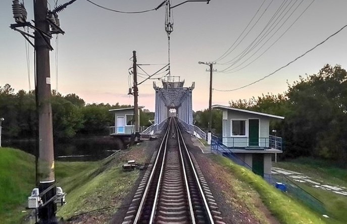 O kolei, żegludze i transporcie intermodalnym