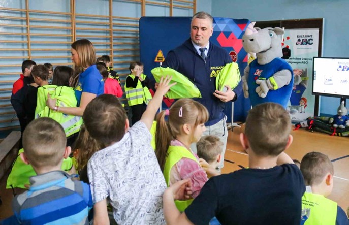 UTK: Nosorożec Rogatek staje się idolem dzieci