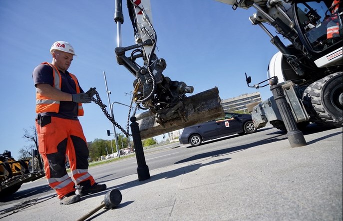 Warszawa: Pierwsze prace i zmiany w ruchu na placu Na Rozdrożu