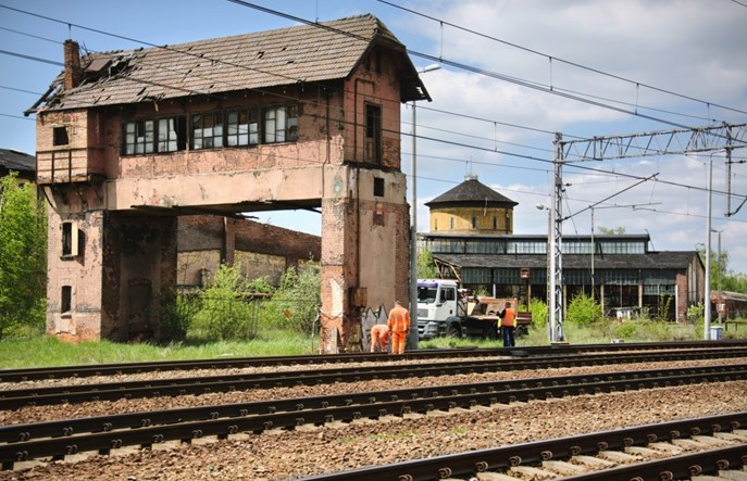 Rozpoczęła się rozbiórka nastawni bramowej w Pyskowicach