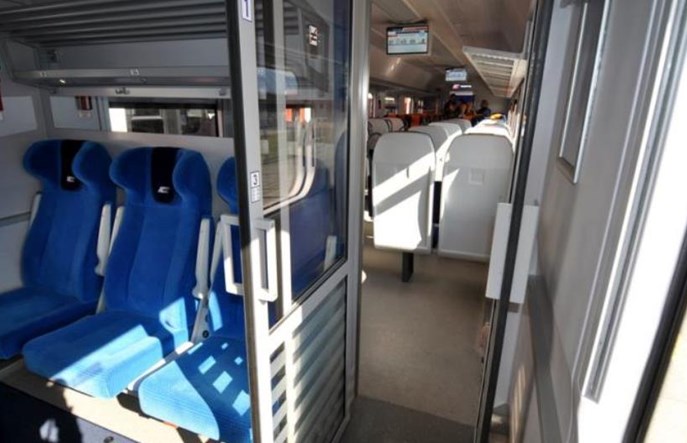 Remtrak zmodernizował pierwsze wagony 1 i 2 klasy dla PKP Intercity