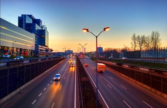 Prof. Tomanek: Transport zbiorowy to nie wszystko