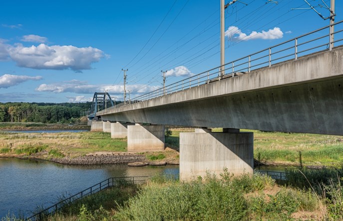 Jak rozwinąć kolejowe przewozy transgraniczne? Kontekst granicy polsko-niemieckiej