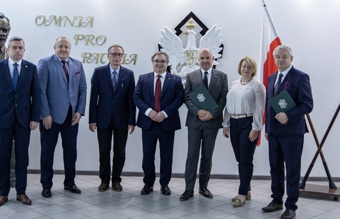 PKP Intercity nawiązuje współpracę z Wojskową Akademią Techniczną