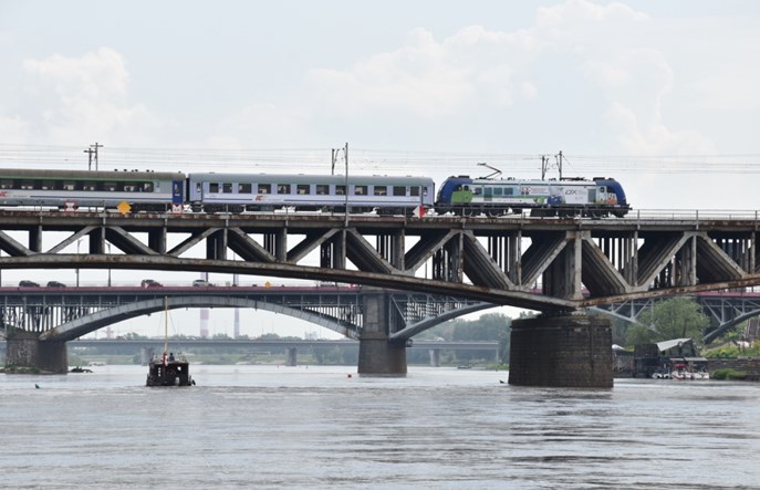 Newag chce budować wagony pasażerskie na 200 km/h