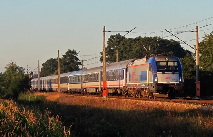 PKP Intercity nie sprzedaje biletów na własny pociąg. Robią to Austriacy