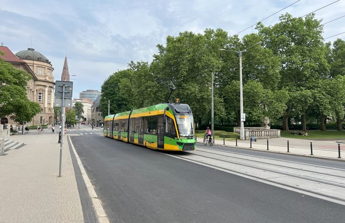 Poznań. Wakacyjne cięcia rozkładów i remont Głogowskiej