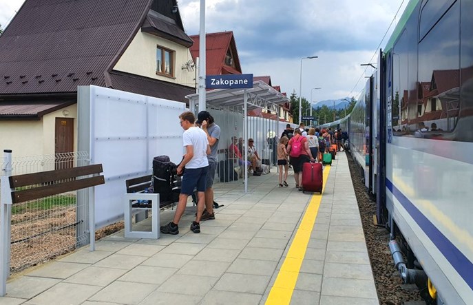 Powrót pociągów do Zakopanego z poślizgiem
