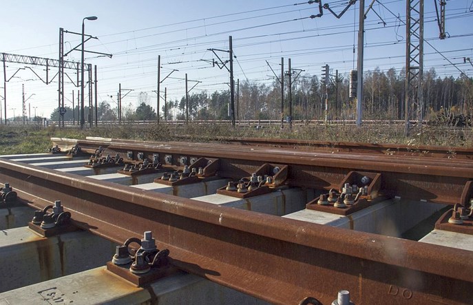 Konsorcjum Alusty i Compremum przygotuje urządzenia dla 250 km/h na CMK?