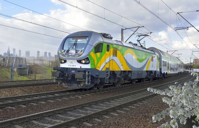 Weekendowe ekspresy KM: Do Płocka jeżdżą nieliczni, do Radomia – tłumy 