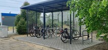 PLK zwiększają liczbę stojaków rowerowych przy przystankach