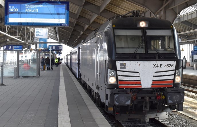 Czy obsługa międzynarodowych pociągów PKP Intercity musi znać angielski?