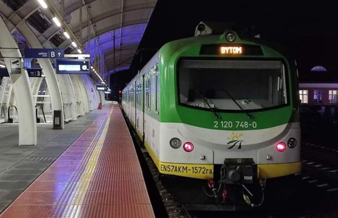 Mazowieckie EN57 ponownie jadą na Śląsk