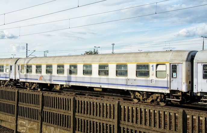 Compremum również wypowiada umowę na modernizację wagonów PKP Intercity