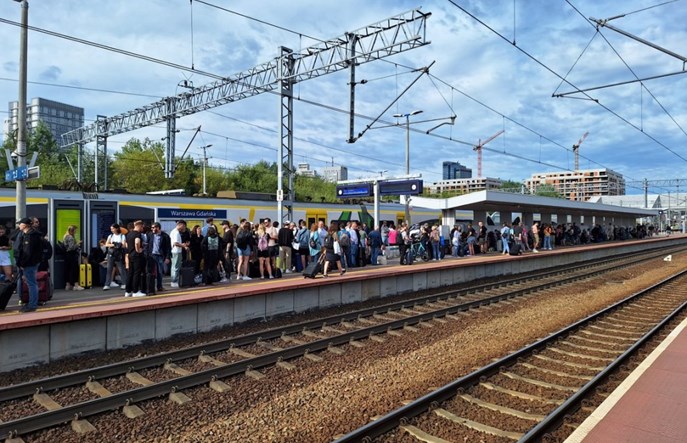 Dziewiąty pociąg na niewłaściwym torze. Tym razem Warszawa Gdańska