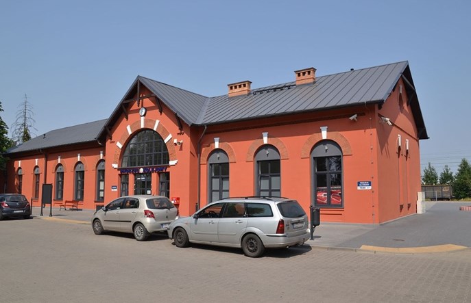 ŁKA: Mniej kas na dworcach, większa sprzedaż przez internet 