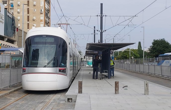Tel Awiw w końcu otwiera „metro”