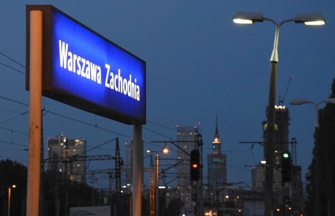 Potężne opóźnienia pociągów na warszawski węźle po porannej burzy