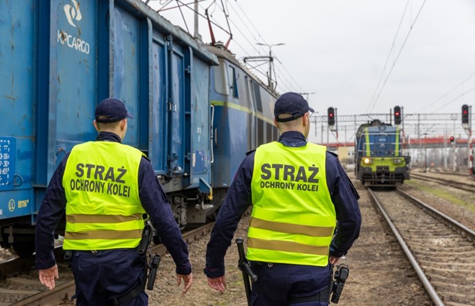 Uczepili się wagonu i jechali na ,,gapę’’