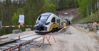 Nowoczesna maszyna TEM kończy drążenie tunelu na Dolnym Śląsku   