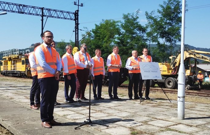 Wystartowały prace na odcinku linii 104 Klęczany – Nowy Sącz