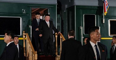 Kim Dzong Un przyjechał do Rosji pociągiem pancernym [film]