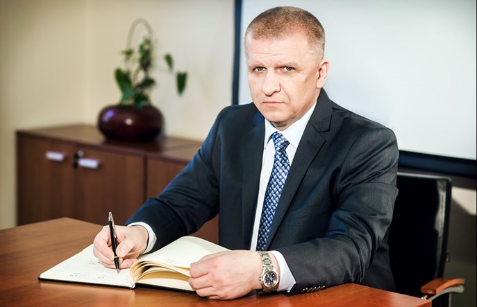 Newag znów produkuje mnóstwo zespołów trakcyjnych i lokomotyw