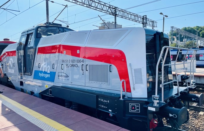 Orlen kupił lokomotywę wodorową Pesy