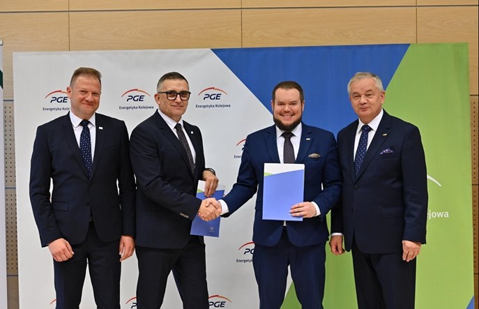 PKP Intercity: 85% energii, z której korzystamy, będzie zielona