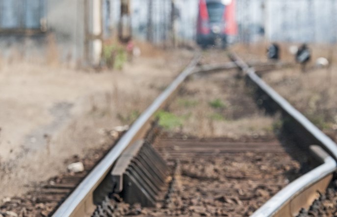 PLK podsumowały straty po kolizji w Skierniewicach 