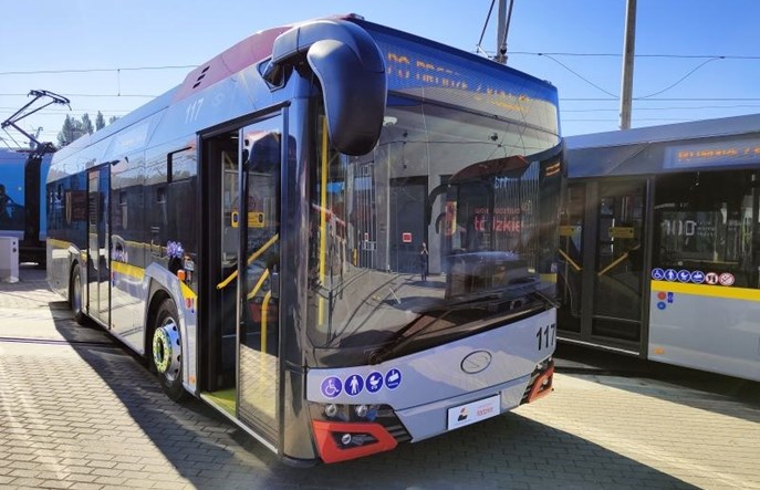 Łódzkie zamówi kolejne 13 autobusów dla ŁKA 